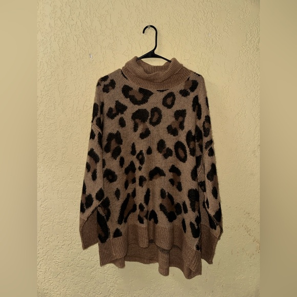 Motherhood Brown Leopard Turtleneck Sweater - Picture 1 of 3
